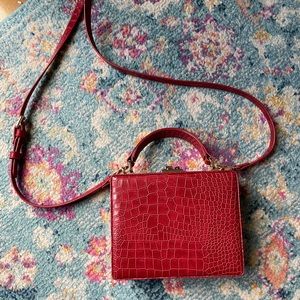 Red Crocodile Crossbody